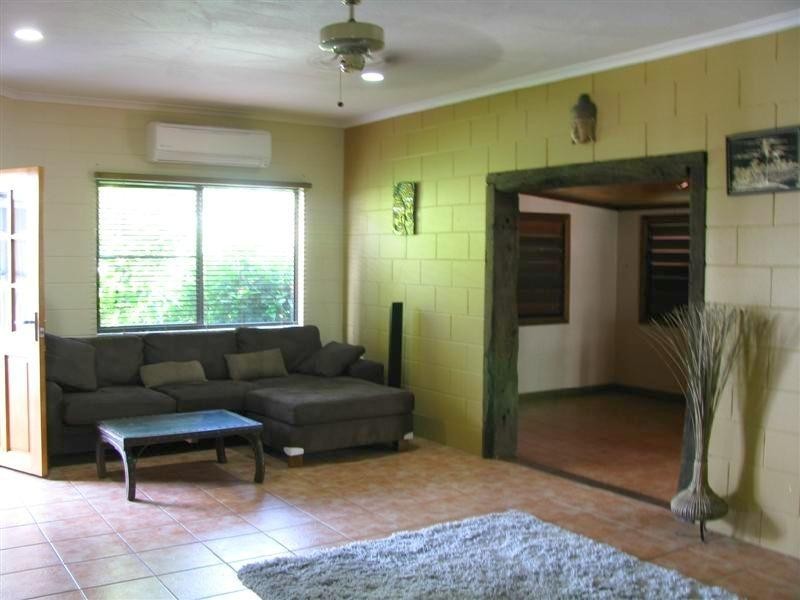 69 Cutten Street, Bingil Bay QLD 4852