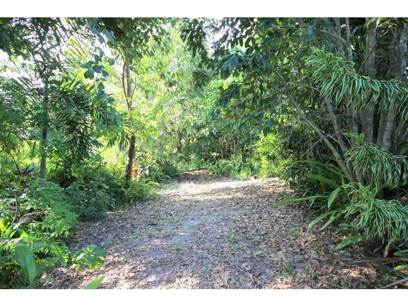 23 Holland Street, Wongaling Beach QLD 4852