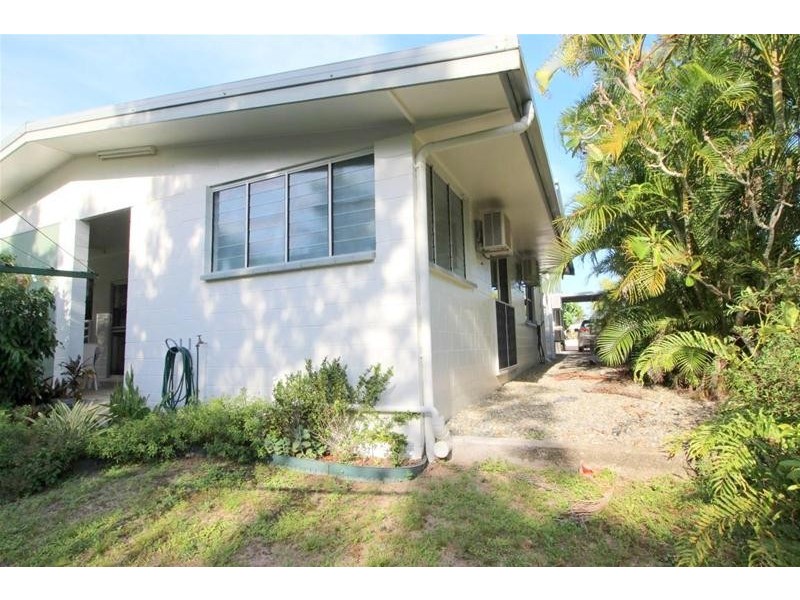 23 Holland Street, Wongaling Beach QLD 4852