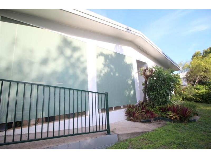 23 Holland Street, Wongaling Beach QLD 4852