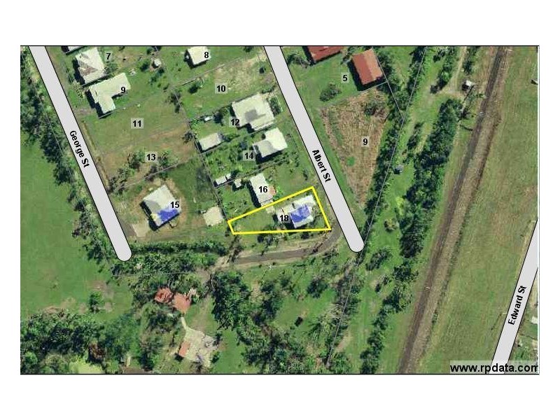 18 Albert Street, Silkwood QLD 4856