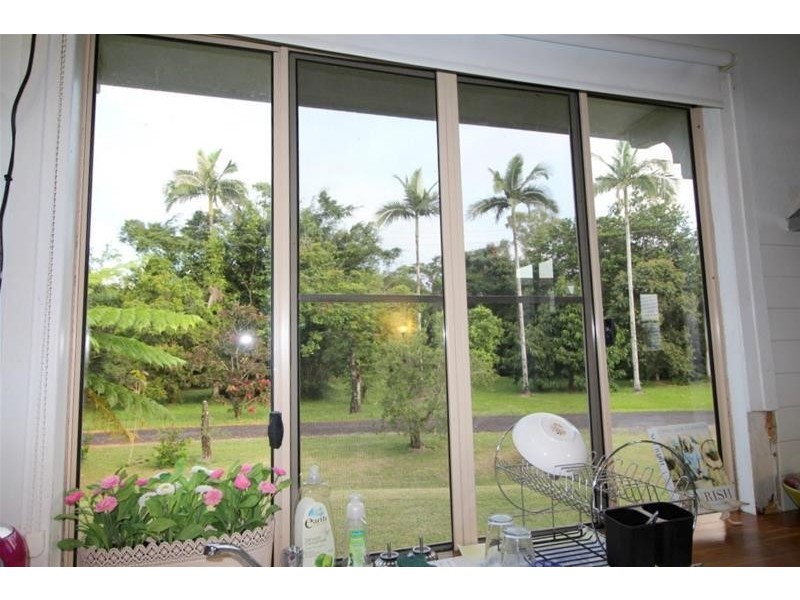 18 Albert Street, Silkwood QLD 4856