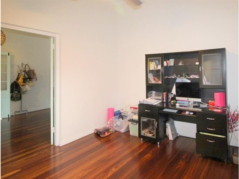 18 Albert Street, Silkwood QLD 4856