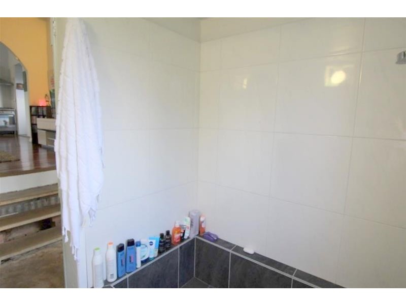 18 Albert Street, Silkwood QLD 4856