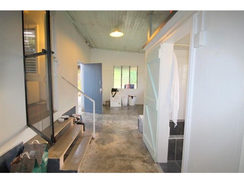 18 Albert Street, Silkwood QLD 4856