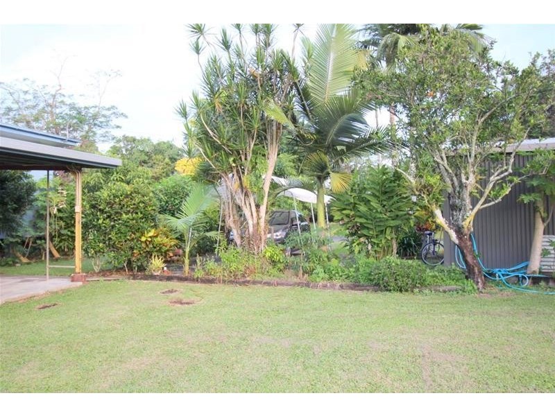 18 Albert Street, Silkwood QLD 4856