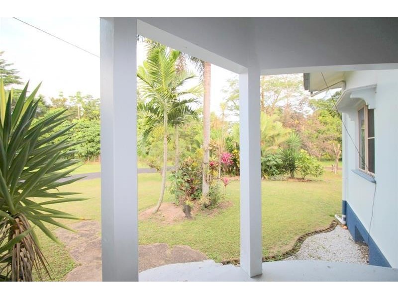 18 Albert Street, Silkwood QLD 4856