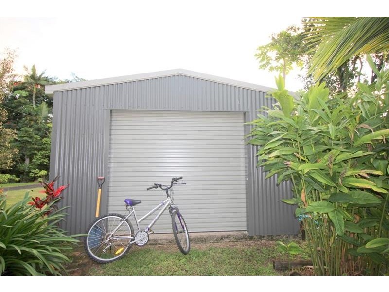 18 Albert Street, Silkwood QLD 4856