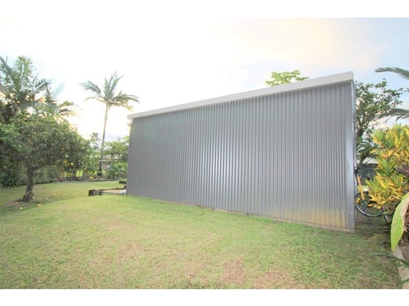 18 Albert Street, Silkwood QLD 4856