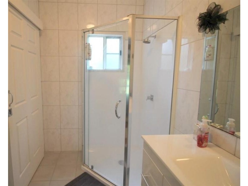 36 Cutten Street, Bingil Bay QLD 4852