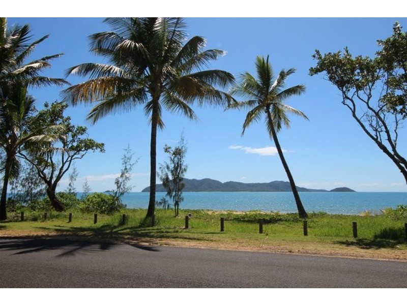 92 Kennedy Esplanade, South Mission Beach QLD 4852