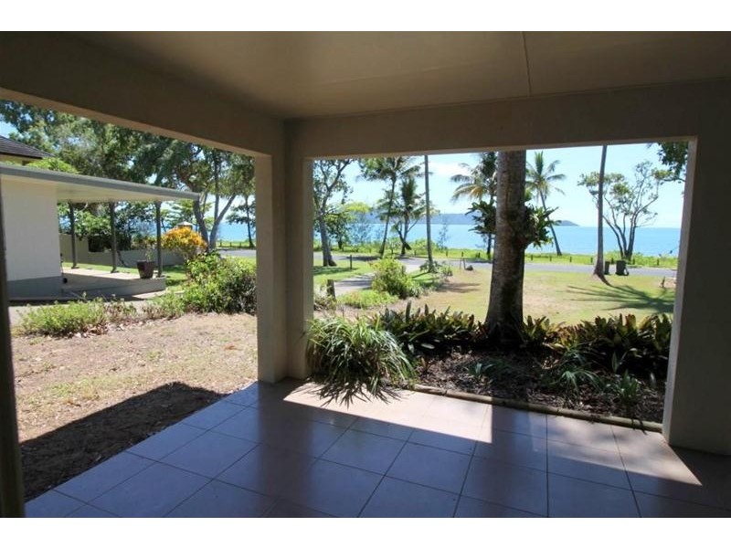 92 Kennedy Esplanade, South Mission Beach QLD 4852