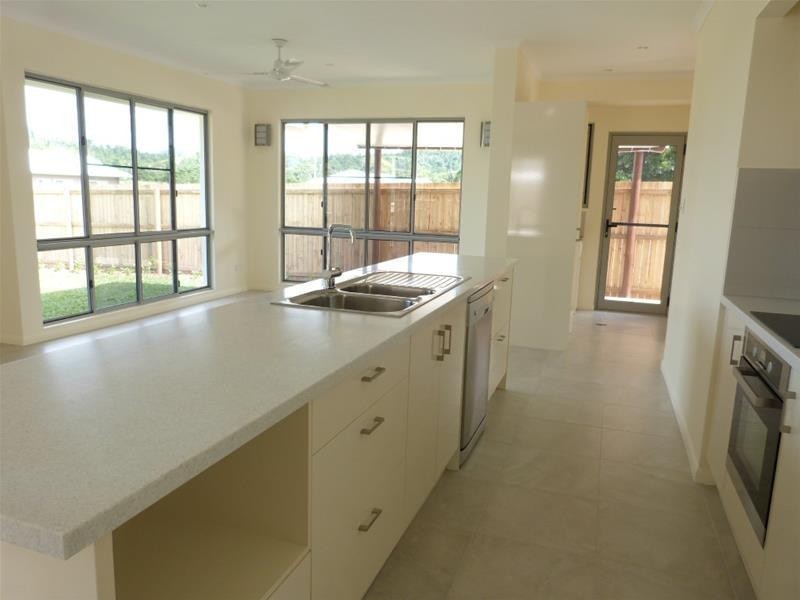 2/21 Shore Street, Wongaling Beach QLD 4852