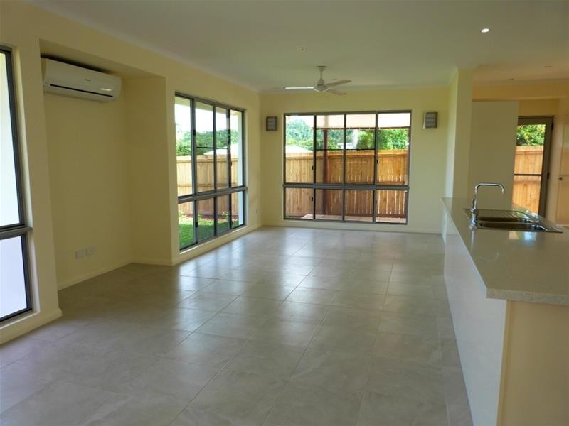 2/21 Shore Street, Wongaling Beach QLD 4852