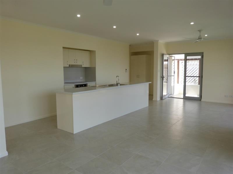 2/21 Shore Street, Wongaling Beach QLD 4852