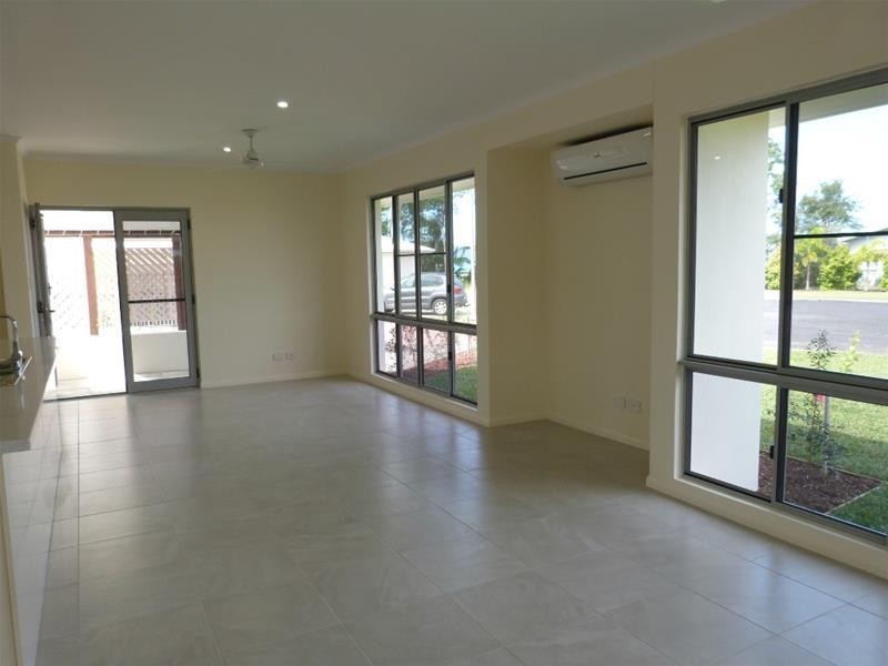 2/21 Shore Street, Wongaling Beach QLD 4852