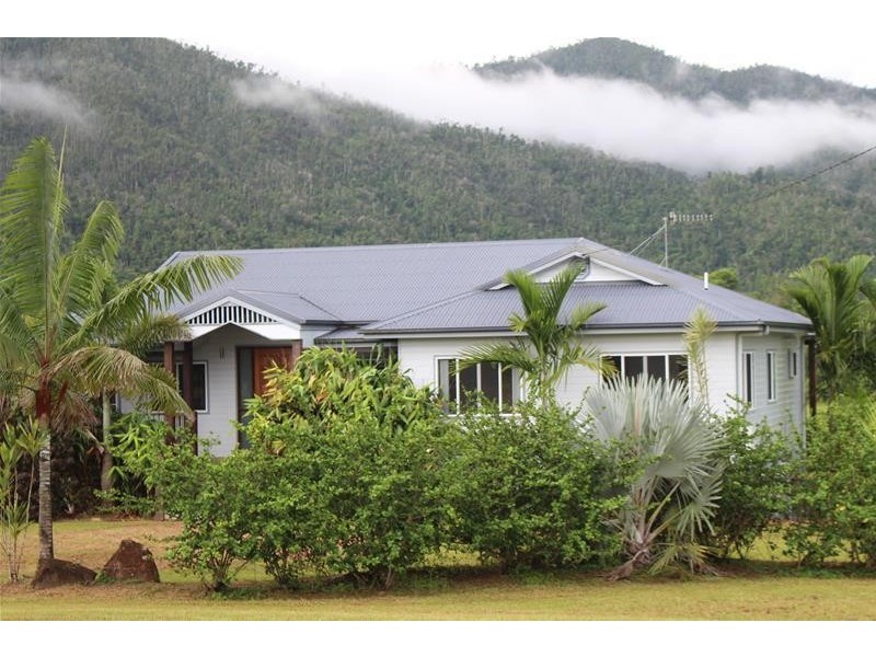 16 Stuart Drive, Feluga QLD 4854