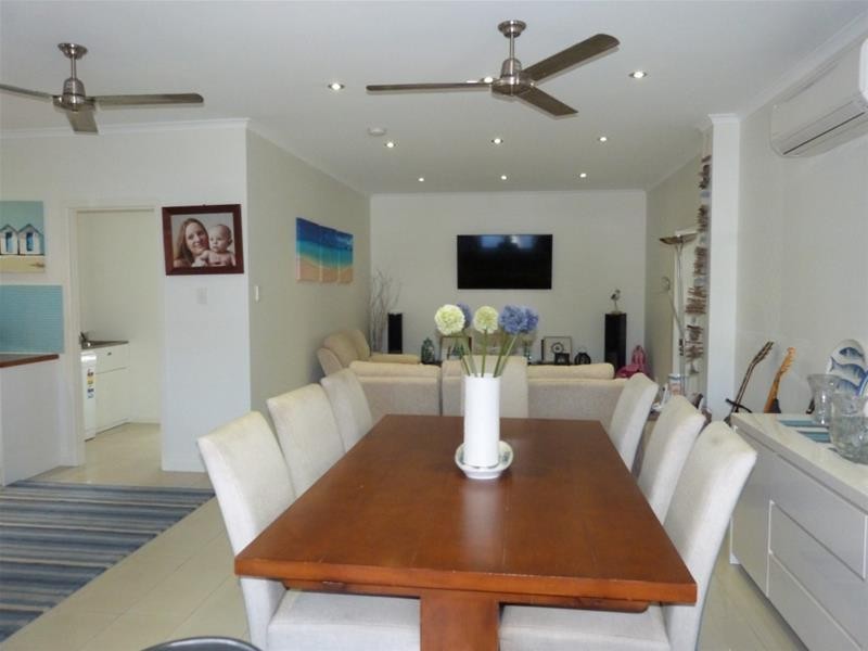 43 Mariner Drive, South Mission Beach QLD 4852