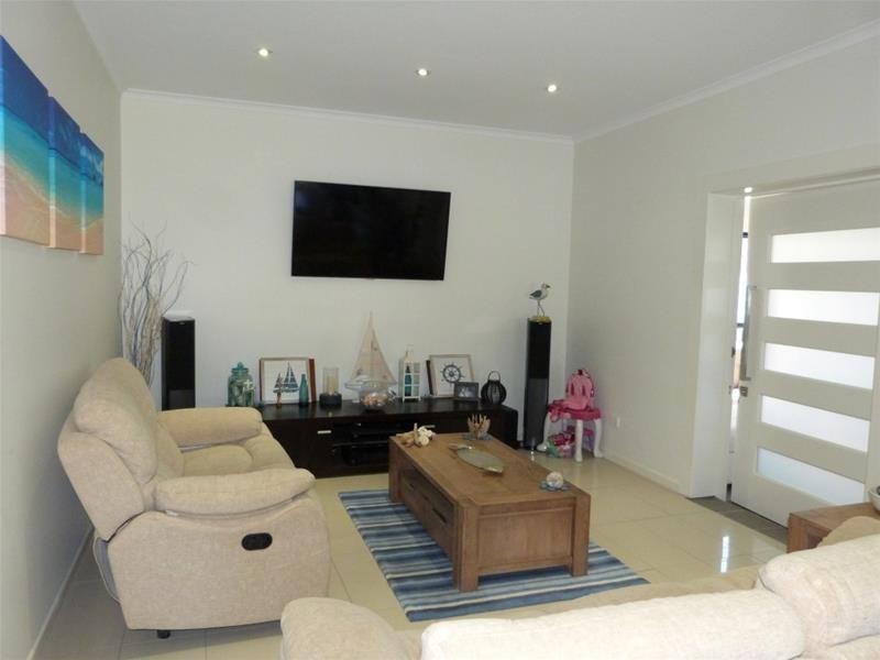 43 Mariner Drive, South Mission Beach QLD 4852