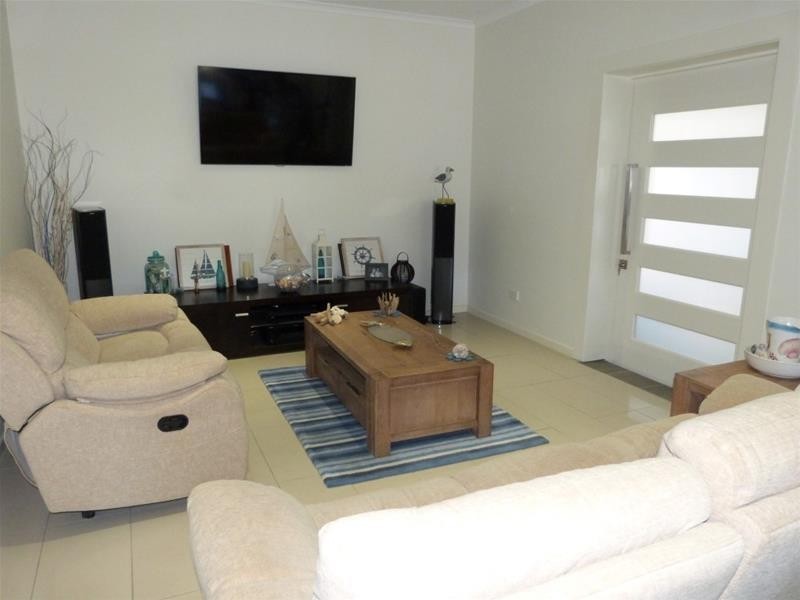 43 Mariner Drive, South Mission Beach QLD 4852