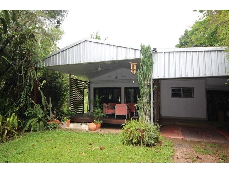 1235 Old Tully Road, Maadi QLD 4855