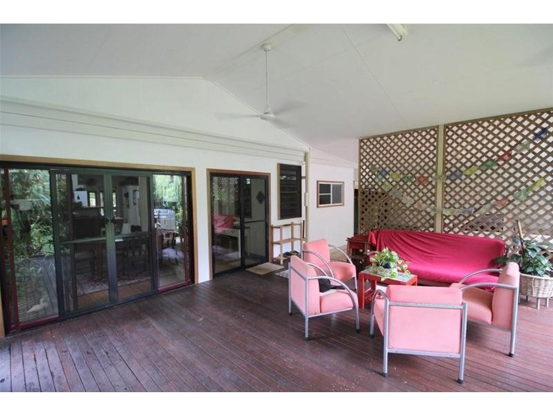 1235 Old Tully Road, Maadi QLD 4855