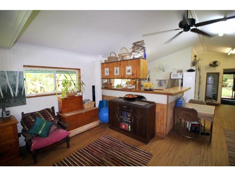 1235 Old Tully Road, Maadi QLD 4855