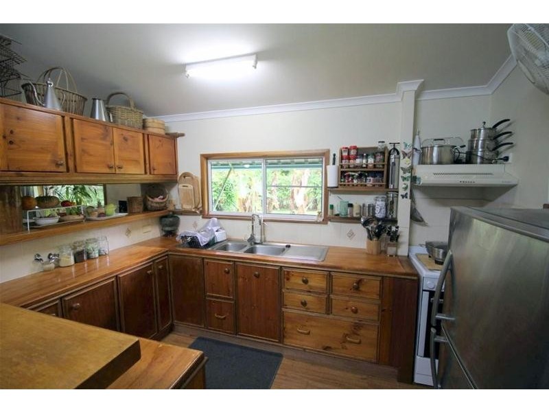 1235 Old Tully Road, Maadi QLD 4855