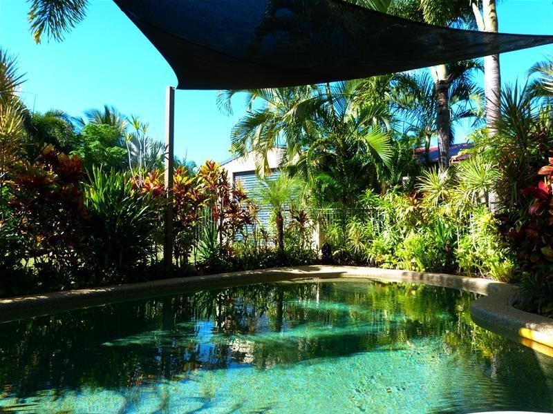 6 McNamara Street, Wongaling Beach QLD 4852