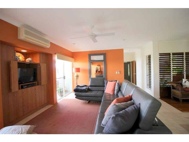 6 McNamara Street, Wongaling Beach QLD 4852