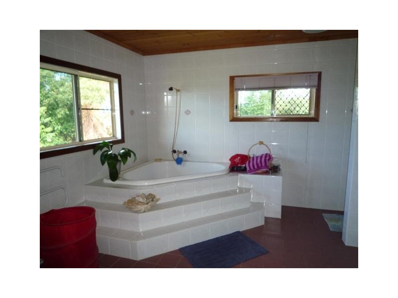 102 Hill Sixty Road, El Arish QLD 4855