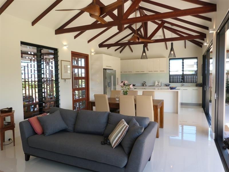 23 Rise Crescent, Mission Beach QLD 4852