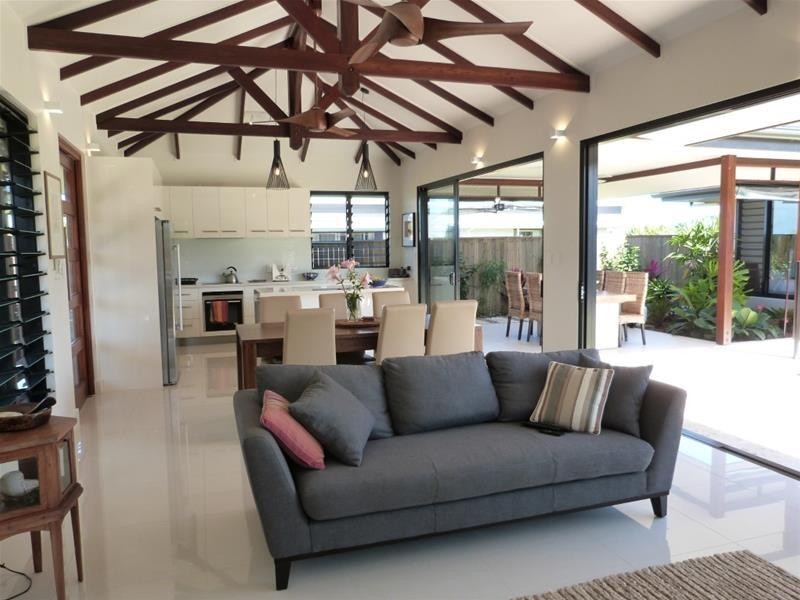 23 Rise Crescent, Mission Beach QLD 4852