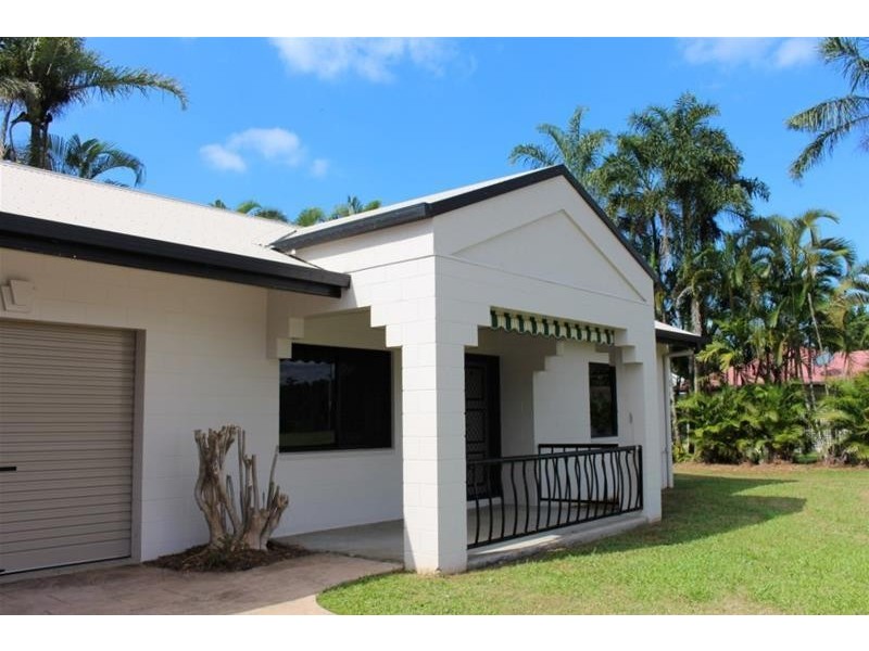32 Seaview Street, Mission Beach QLD 4852