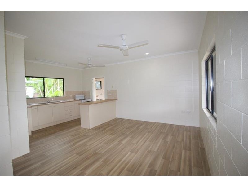 32 Seaview Street, Mission Beach QLD 4852