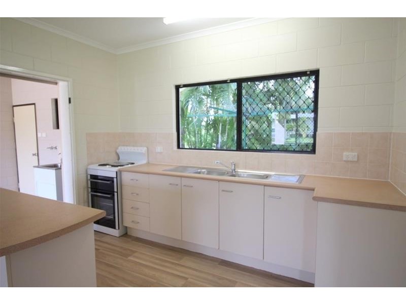 32 Seaview Street, Mission Beach QLD 4852