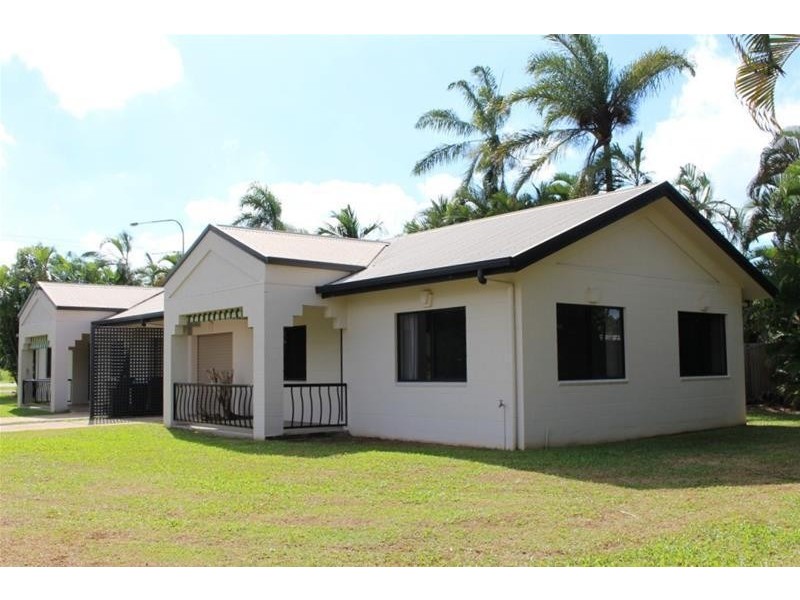 32 Seaview Street, Mission Beach QLD 4852