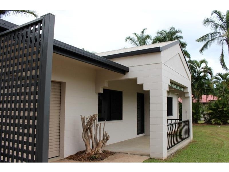 32 Seaview Street, Mission Beach QLD 4852