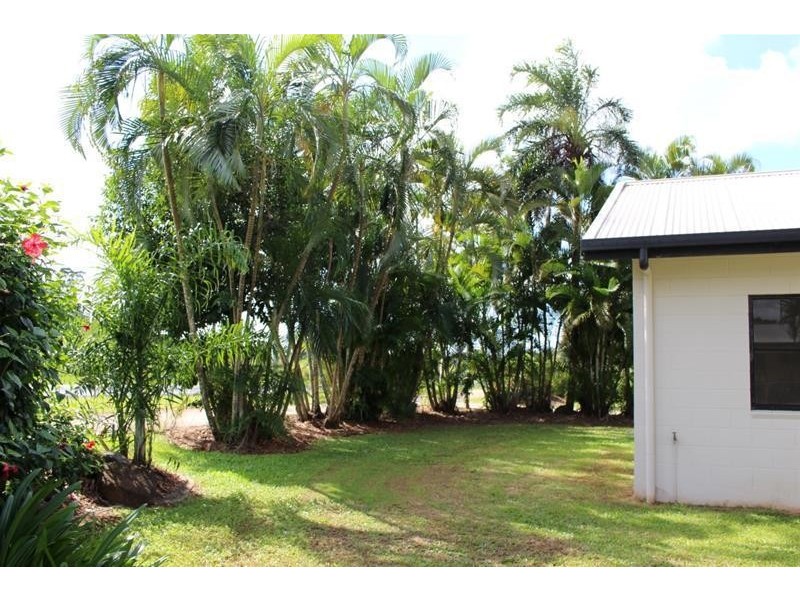 32 Seaview Street, Mission Beach QLD 4852