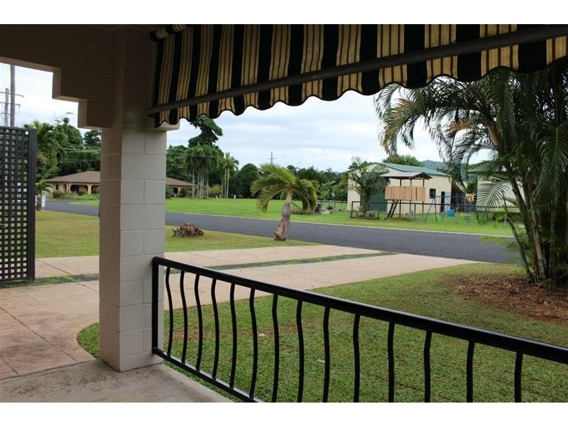 32 Seaview Street, Mission Beach QLD 4852