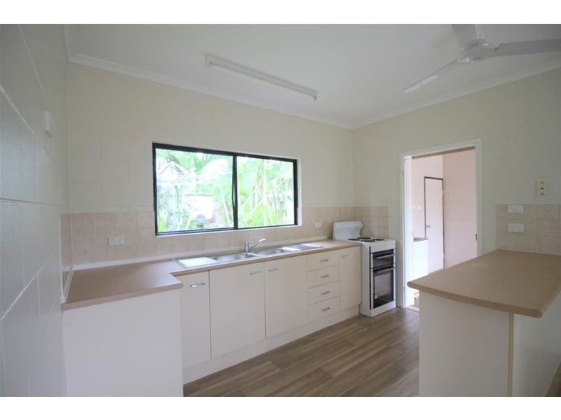 32 Seaview Street, Mission Beach QLD 4852