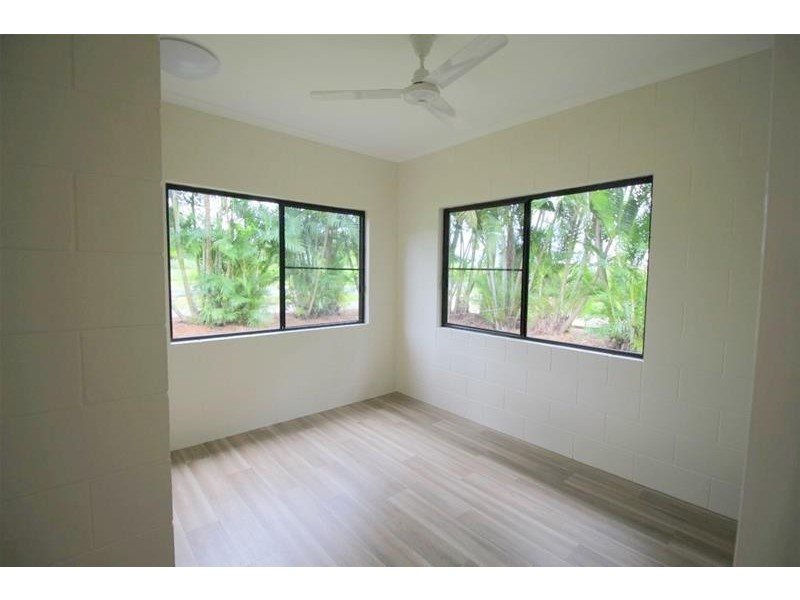 32 Seaview Street, Mission Beach QLD 4852