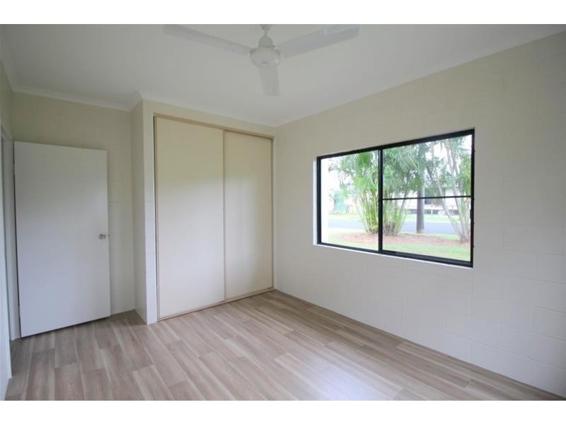 32 Seaview Street, Mission Beach QLD 4852