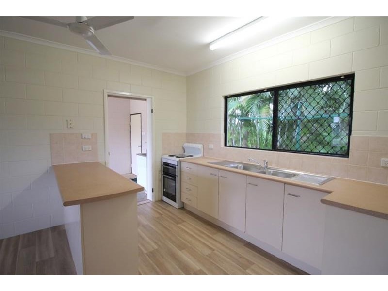 32 Seaview Street, Mission Beach QLD 4852