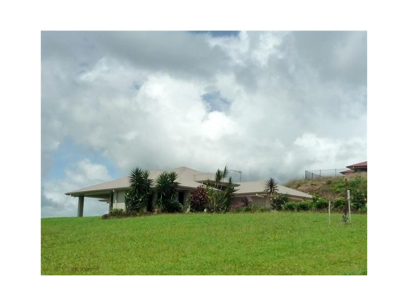 8 Stuart Drive, Feluga QLD 4854