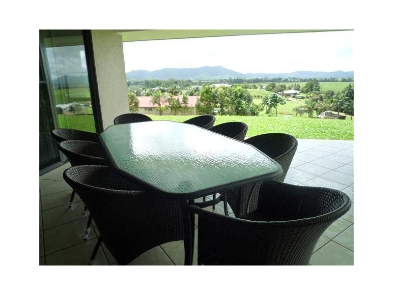 8 Stuart Drive, Feluga QLD 4854