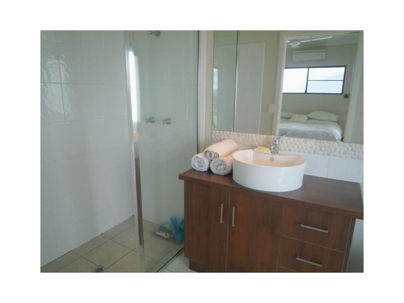 8 Stuart Drive, Feluga QLD 4854