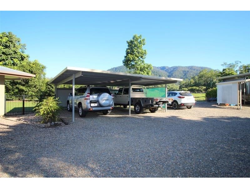 17 Lloyd Bell Road, Merryburn QLD 4854