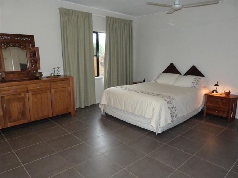 36 Wall Street, South Mission Beach QLD 4852