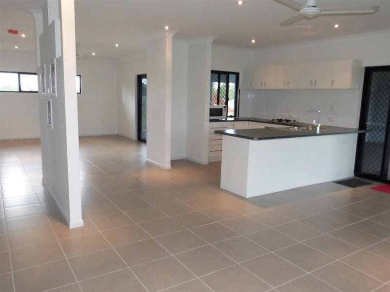 9 Glasgow Street, El Arish QLD 4855